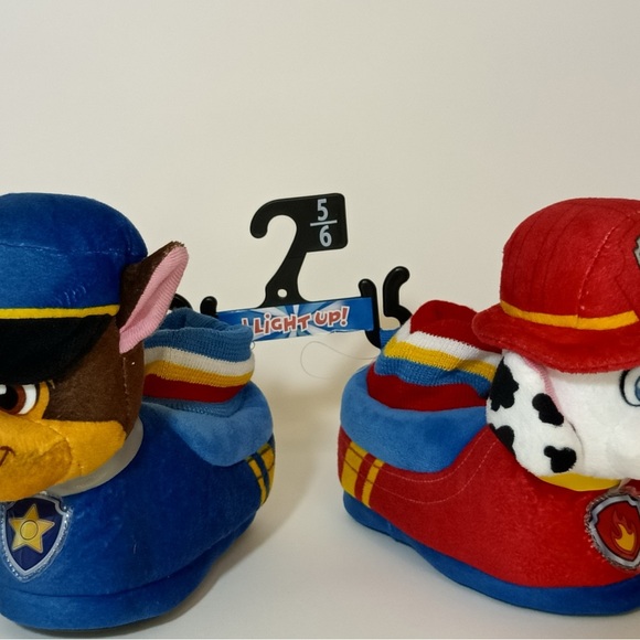 Nickelodeon Paw Patrol Light-Up Slippers - size 5/6 toddler - Picture 7 of 8